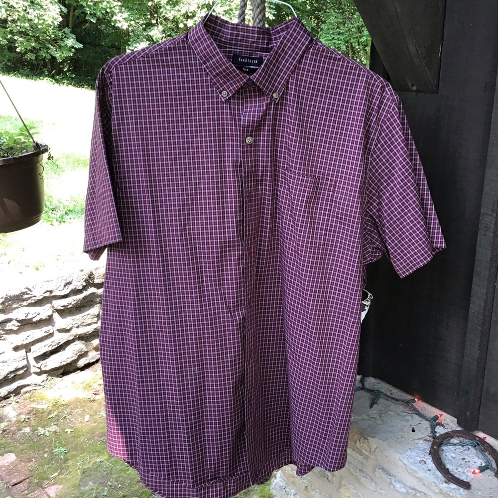 Van Heusen Men’s button down shirt sleeve